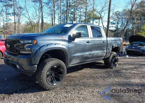 2021 Chevrolet Silverado 1500 4Wd Short Bed Rst z USA, uszkodzony, nr VIN 1GCUYEEL9MZ380435
